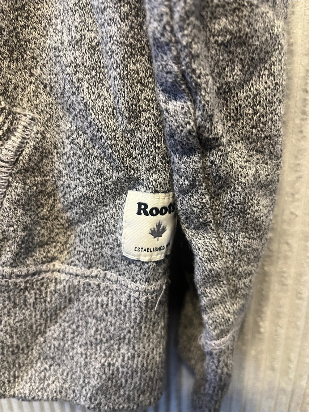 Roots Heather Gray Zip-Up Hoodie with White Beaver Logo Medium - Picture 4 of 10